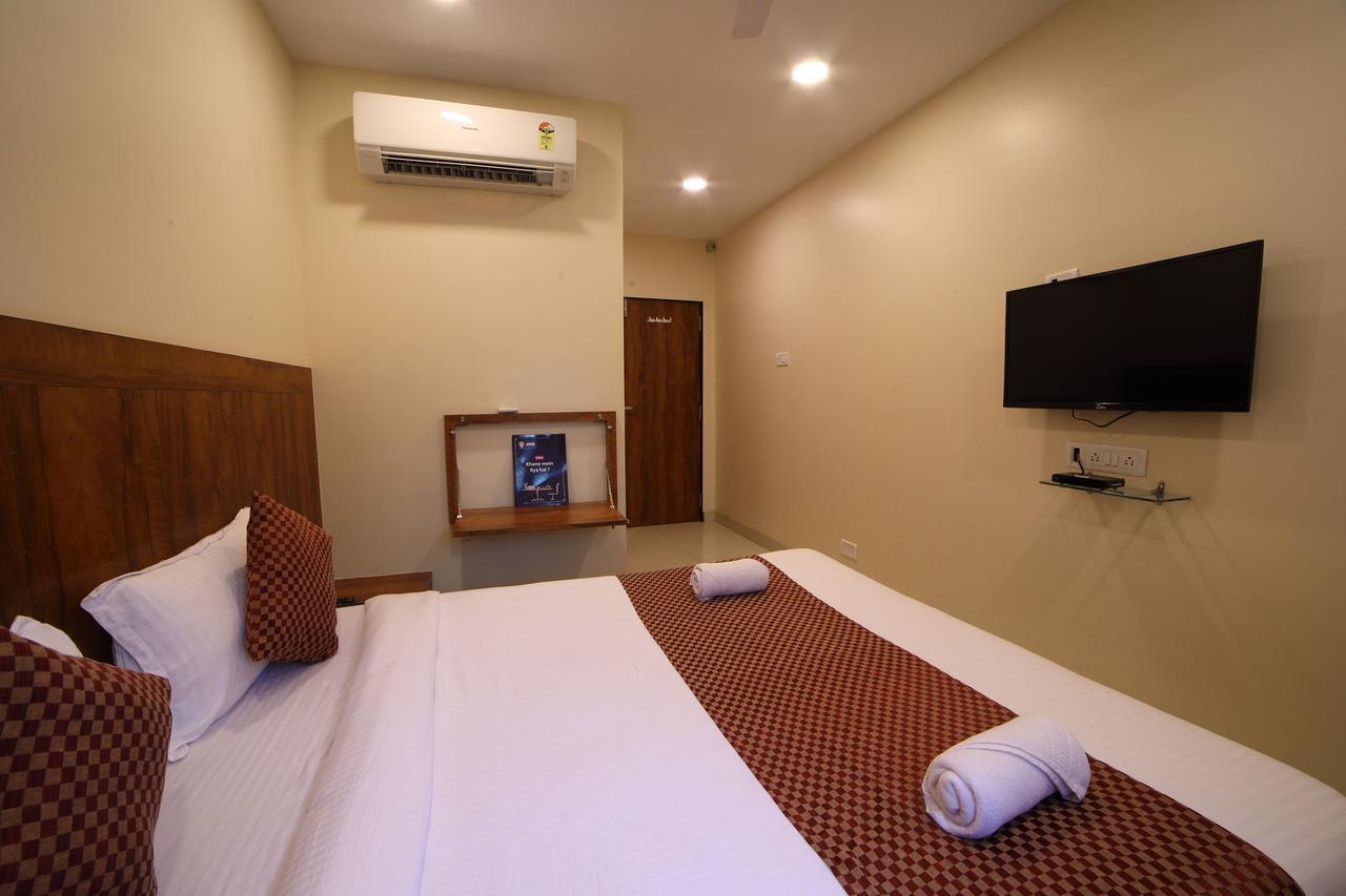 Oyo 8757 Prakash Inn Mumbai Exteriör bild